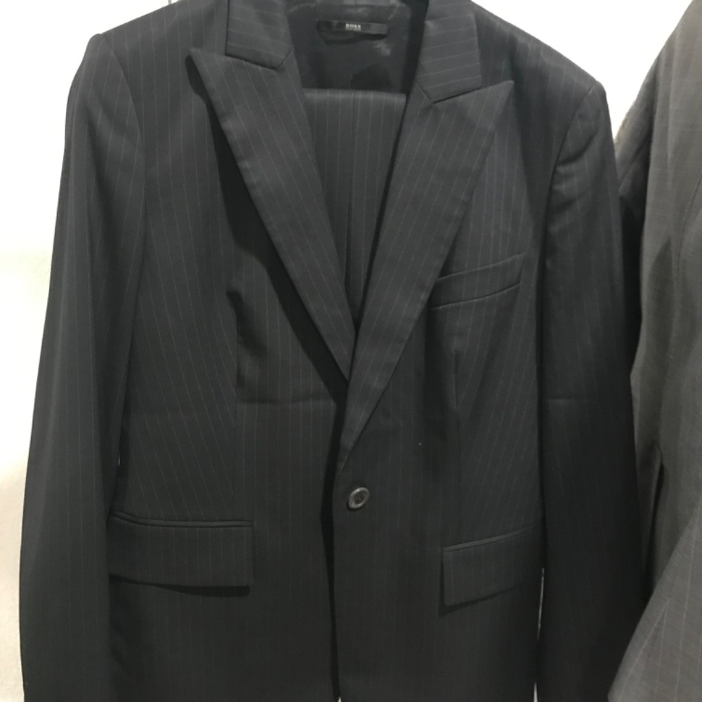 Hugo Boss Suits - Picture 2 of 2